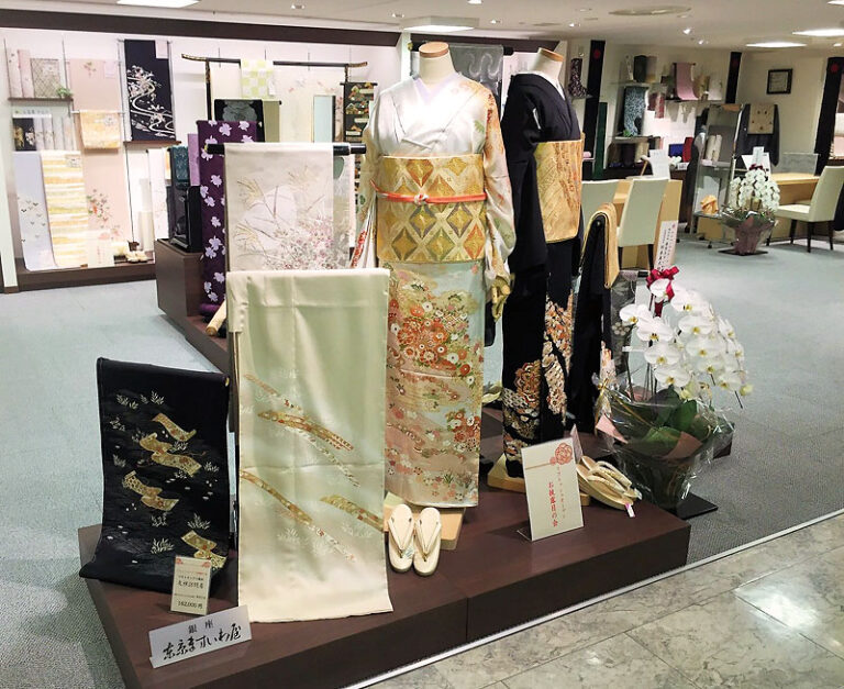 四日市店